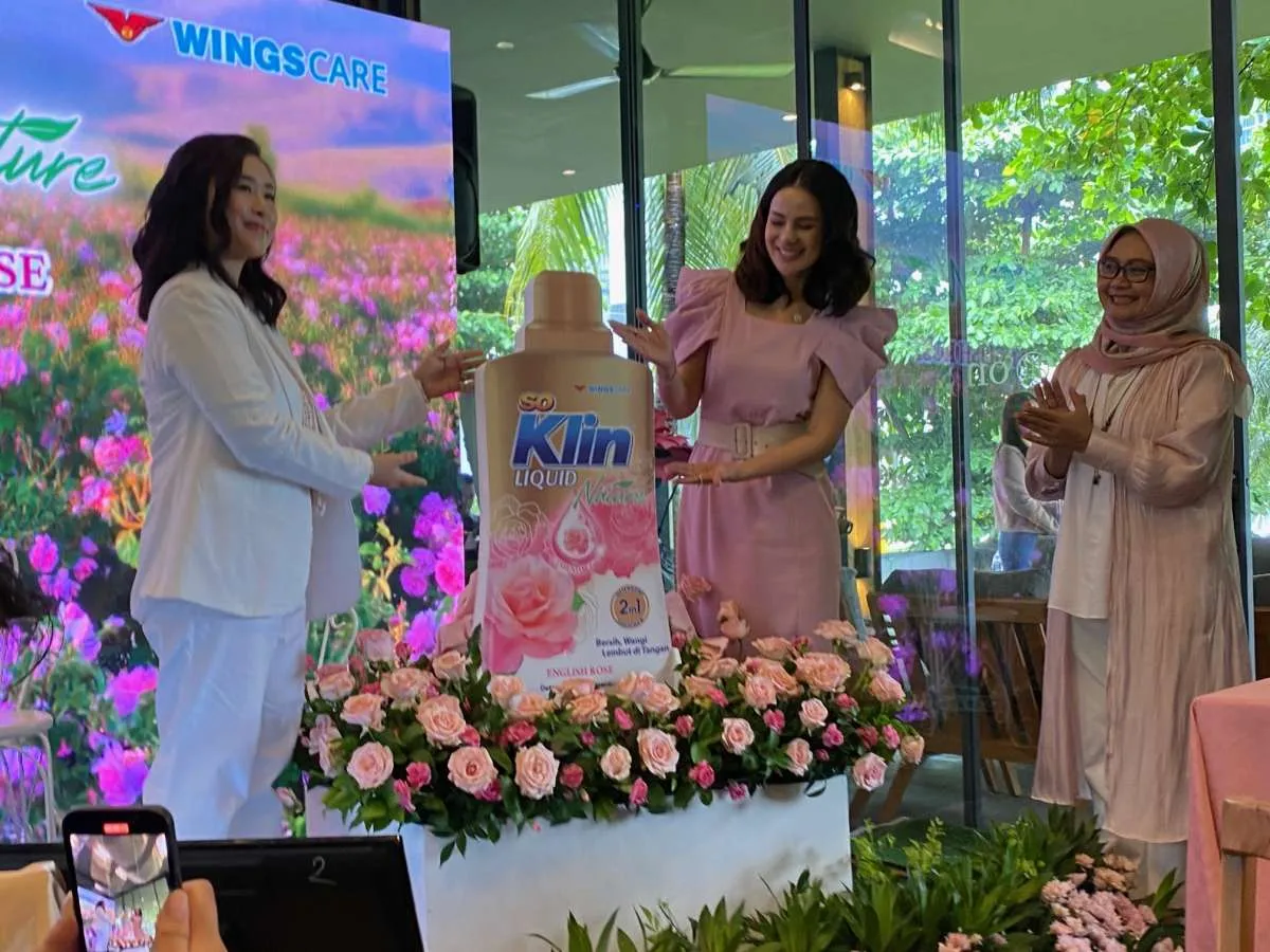 Pasar Deterjen Likuid Kian Meningkat, SoKlin Rilis Varian English Rose