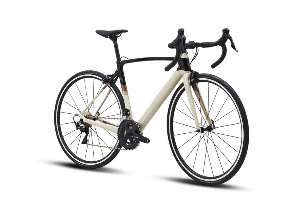 Paling mahal di seri Strattos, harga sepeda balap Strattos S7 bikin kantong jebol!