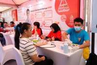 Gelar Cek Kesehatan, Dexa Medica Tegaskan Komitmen Kualitas dan Akses Obat Halal