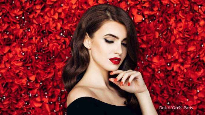 Tips Makeup yang Cocok Dikombinasikan dengan Outfit Serba Hitam