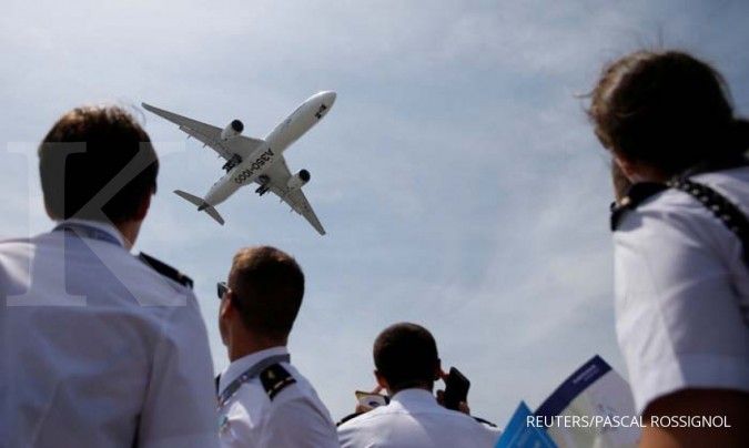 Mesin jet Air France meledak, penumpang selamat