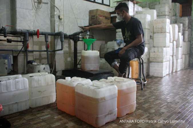 Minyak Goreng Curah Digotong 81 Pabrik