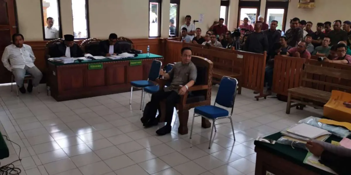 Saksi Bank: Pemilik Hotel Kuta Paradiso alih saham secara ilegal