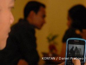 Awas, pindah ke lain hati, detektif swasta beraksi