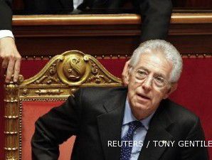 Monti menangkan mosi tidak percaya parlemen Italia