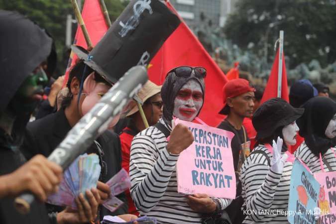 Hindari Jebakan Macet Hari Buruh! 220.000 Massa Padati Monas Hari Ini (1/5)