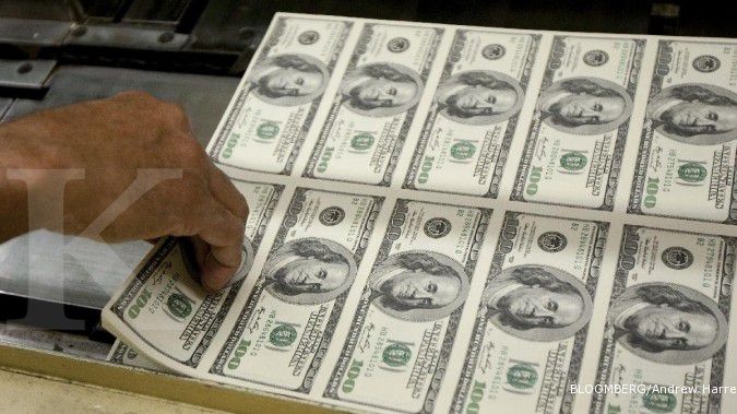 Dollar AS melemah seiring data ekonomi yang lemah