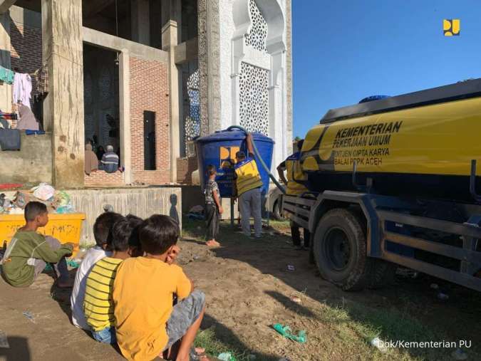 Akses Jalan Terbuka, Kementerian PU Kirim Bantuan Sanitasi dan Air Bersih ke Aceh