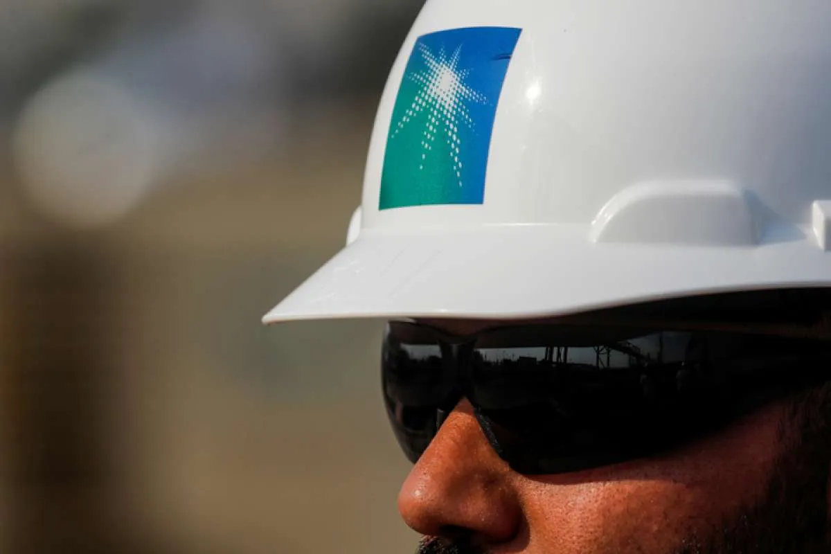 Harga minyak mentah anjlok, laba bersih Aramco turun 21% di 2019