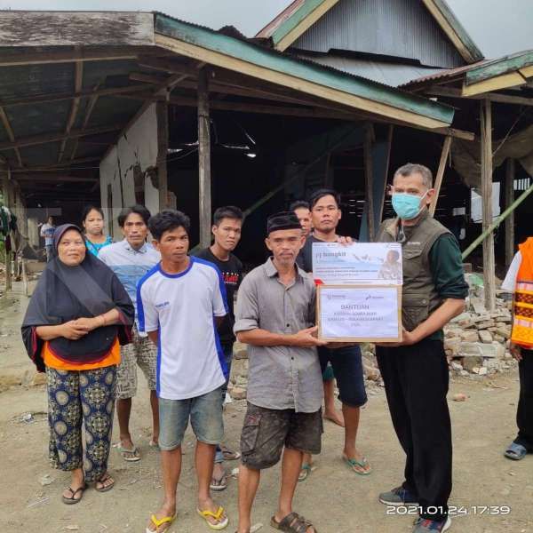Pertamina Foundation melalui Program PF Bangkit Salurkan Bantuan Kesehatan ke Posko Bencana Gempa Mamuju dan Majene