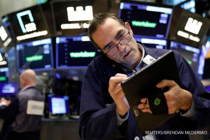 Wall Street: Isu lockdown Eropa seret Dow dan S&P 500, Nasdaq capai rekor tertinggi