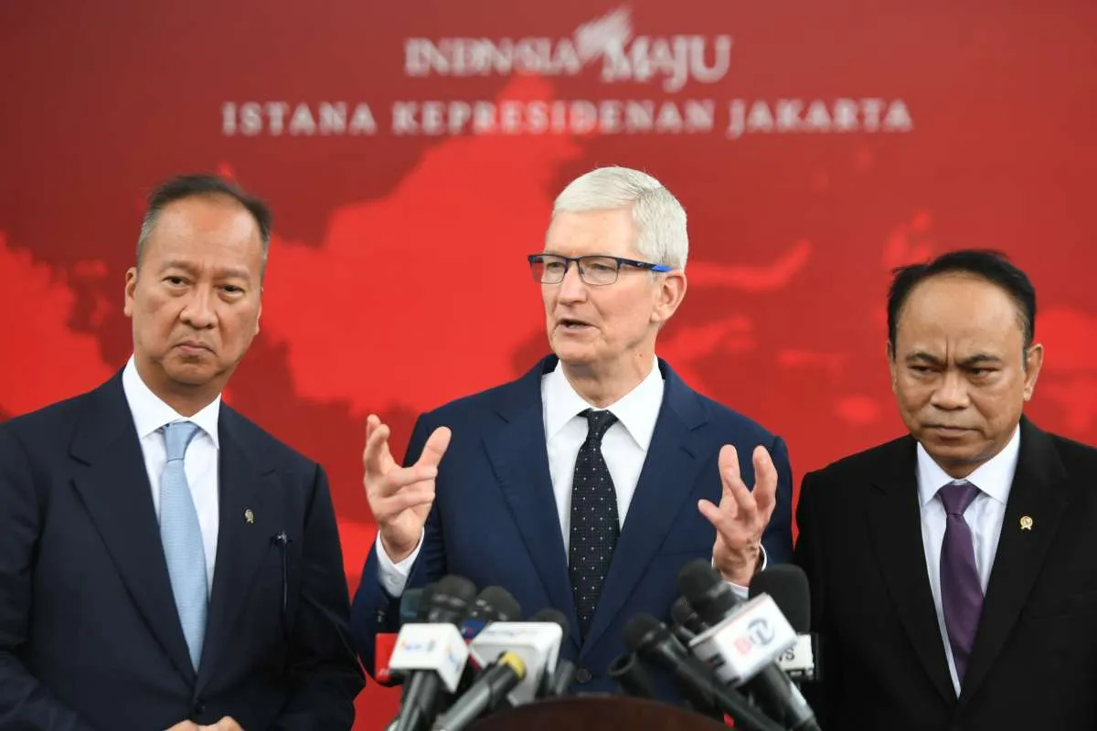 Luhut: Pemerintah Janjikan Insentif untuk Tarik Investasi Apple ke Indonesia
