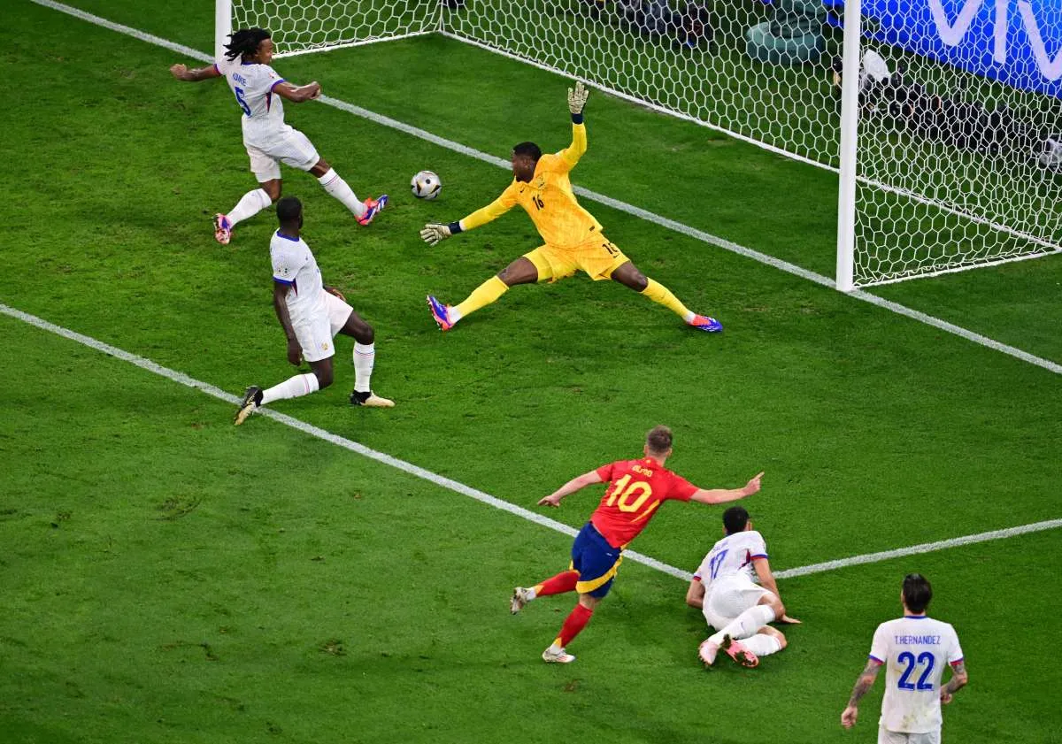Hasil Pertandingan Spanyol - Prancis, Spanyol Agresif Babak Pertama Unggul 2-1