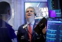 Wall Street: Dow Naik 560 poin, Pasar Rebound dari Penurunan 3 Hari Karena Omicron
