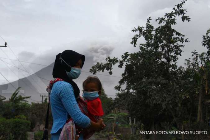 Tim Penyelamat Mengevakuasi 3.000 Warga di Dekat Gunung Ibu pasca Erupsi