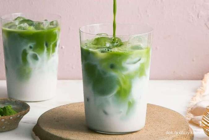 2 Resep Minuman Iced Matcha Latte Starbucks, Cuma Butuh 4 Bahan