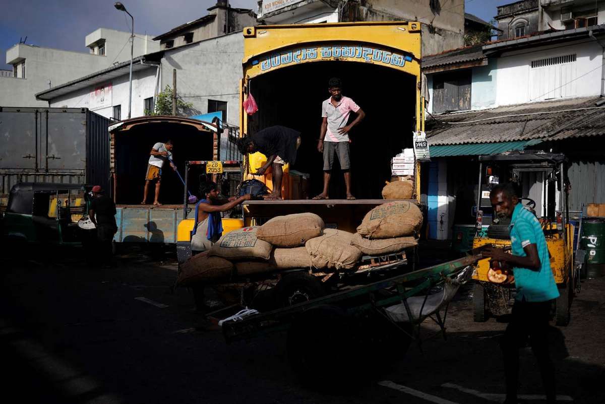 Sri Lanka Naikkan Harga Bahan Bakar Demi Perangi Krisis, Inflasi Diprediksi Melejit