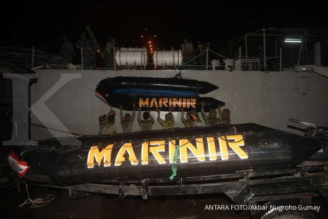 Cari pesawat Sriwijaya Air, TNI AL mengerahkan kapal perang dan Pasukan Katak
