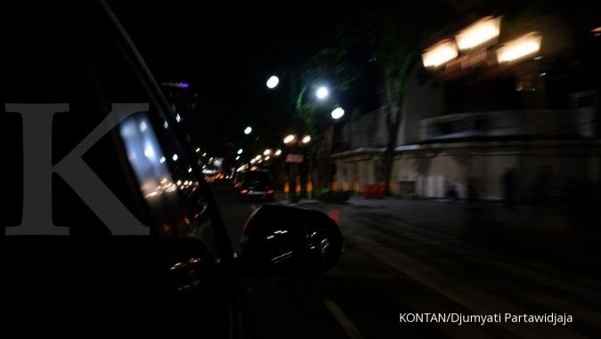 Surabaya di waktu malam. Jelajah Ekonomi Kontan tol trans-Jawa