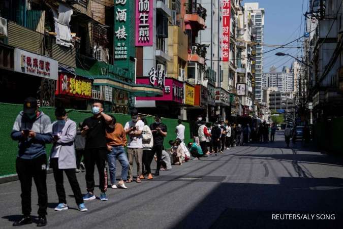 Shanghai Mulai Longgarkan Penguncian, Mal dan Bisnis Lain Dibuka Bertahap