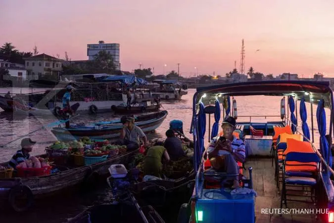 Vietnam Eyes Full Reopening to Tourists From Next Month
