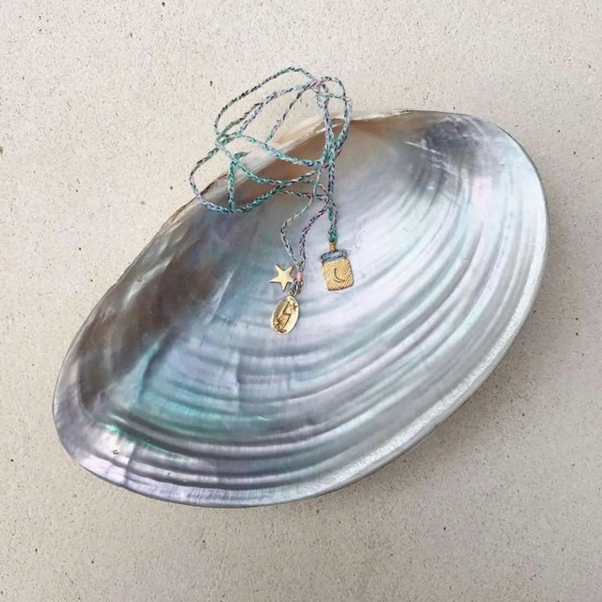 Majukan UMKM Lokal Mendunia, Tokopedia &KBRI Dukung Jewel Rocks ke Paris Fashion Week