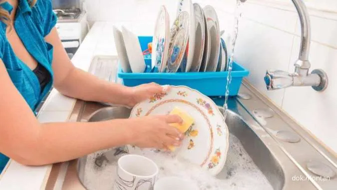 Ini Daftar Pekerjaan Rumah Tangga yang Efektif Bakar Kalori Tubuh, Apa Saja ya?