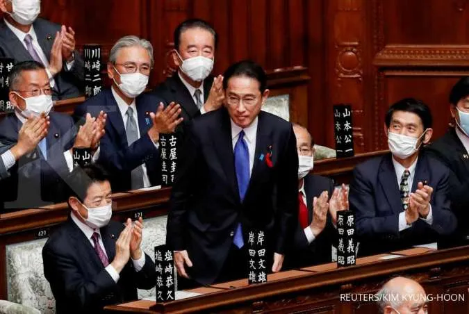 Japan's new PM Kishida flags chance of tweaking financial income tax