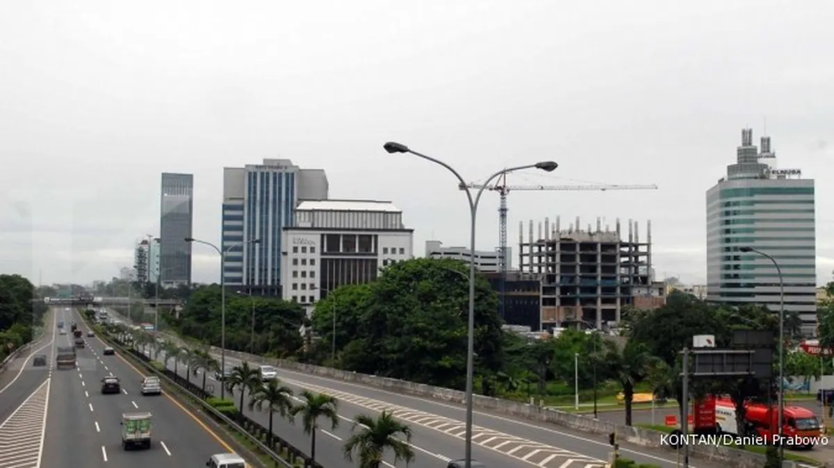 Perbaikan jalan TB Simatupang tinggal pengaspalan