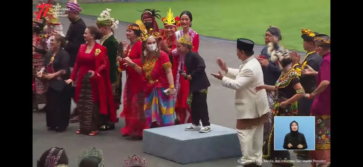 Prabowo, Sri Mulyani dan Sejumlah Menteri Lain Berjoget di Istana saat HUT RI ke-77