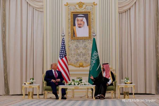 Trump Cabut Sanksi Suriah dan Raih Investasi Raksasa dari Arab Saudi