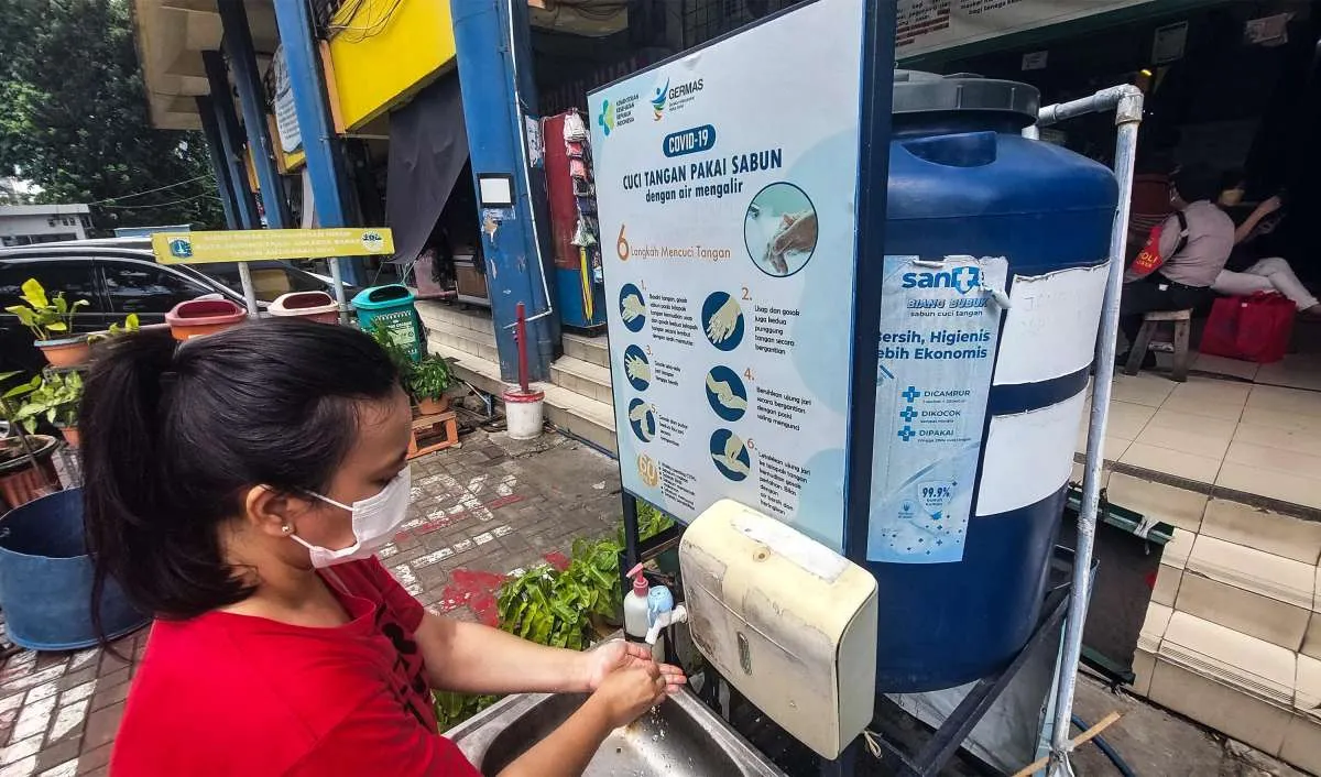 Luhut Sebut Puncak Omicron Terjadi pada Februari Hingga Maret 2022