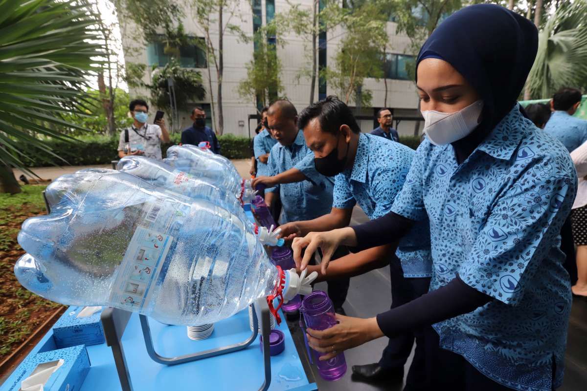 Air Minum Le Minerale Gratis bagi Pengemudi Taksi Bluebird