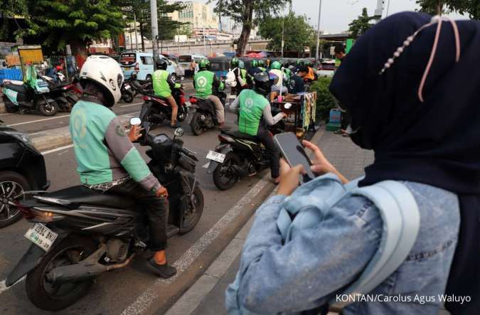 Wamenaker Sebut Potongan 8% Bagi Ojol Diterapkan Mulai Juni 2026