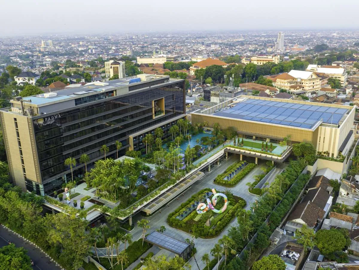 Dorong Penerapan Energi Terbarukan, Padma Hotels Operasikan Tenaga Surya