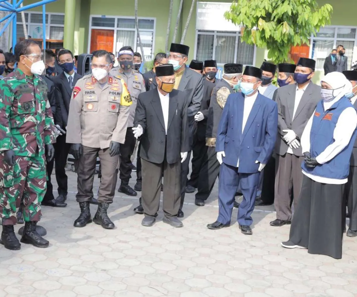 Khofifah dan Forkompida Jatim bergerak cepat memutus rantai corona di Pondok Gontor