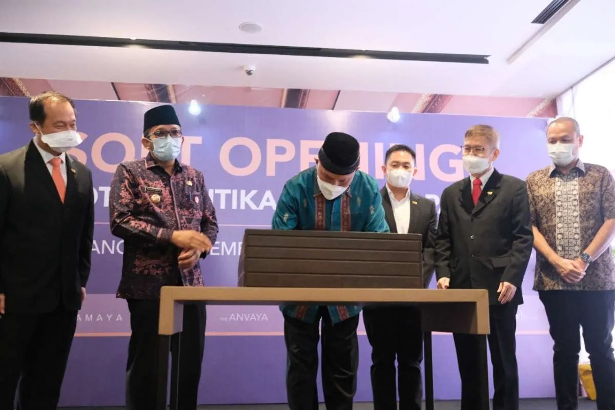 Hotel Santika Premiere Padang lakukan soft opening 