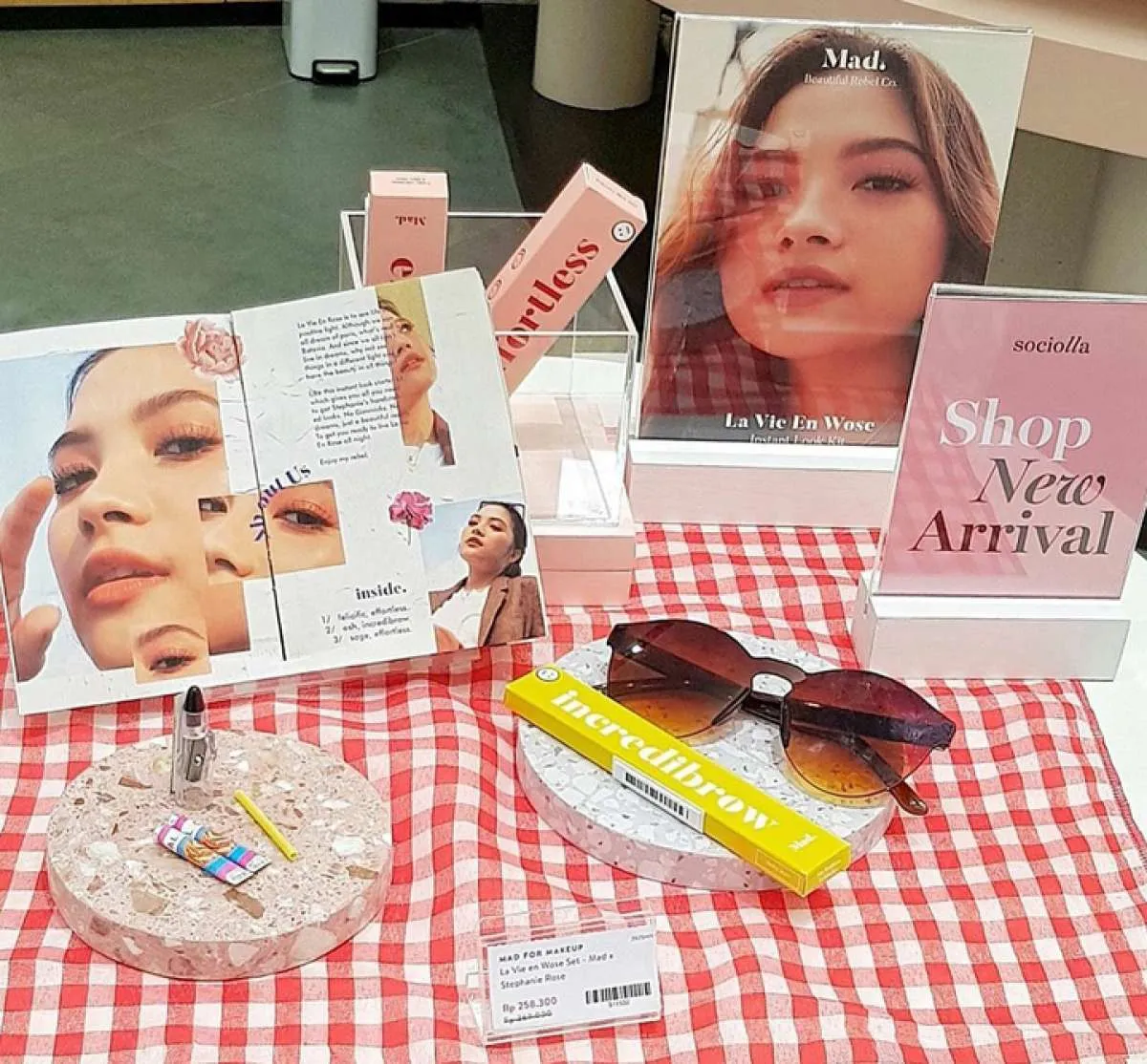 Mad for Make Up menyediakan peralatan perias wajah dengan harga terjangkau
