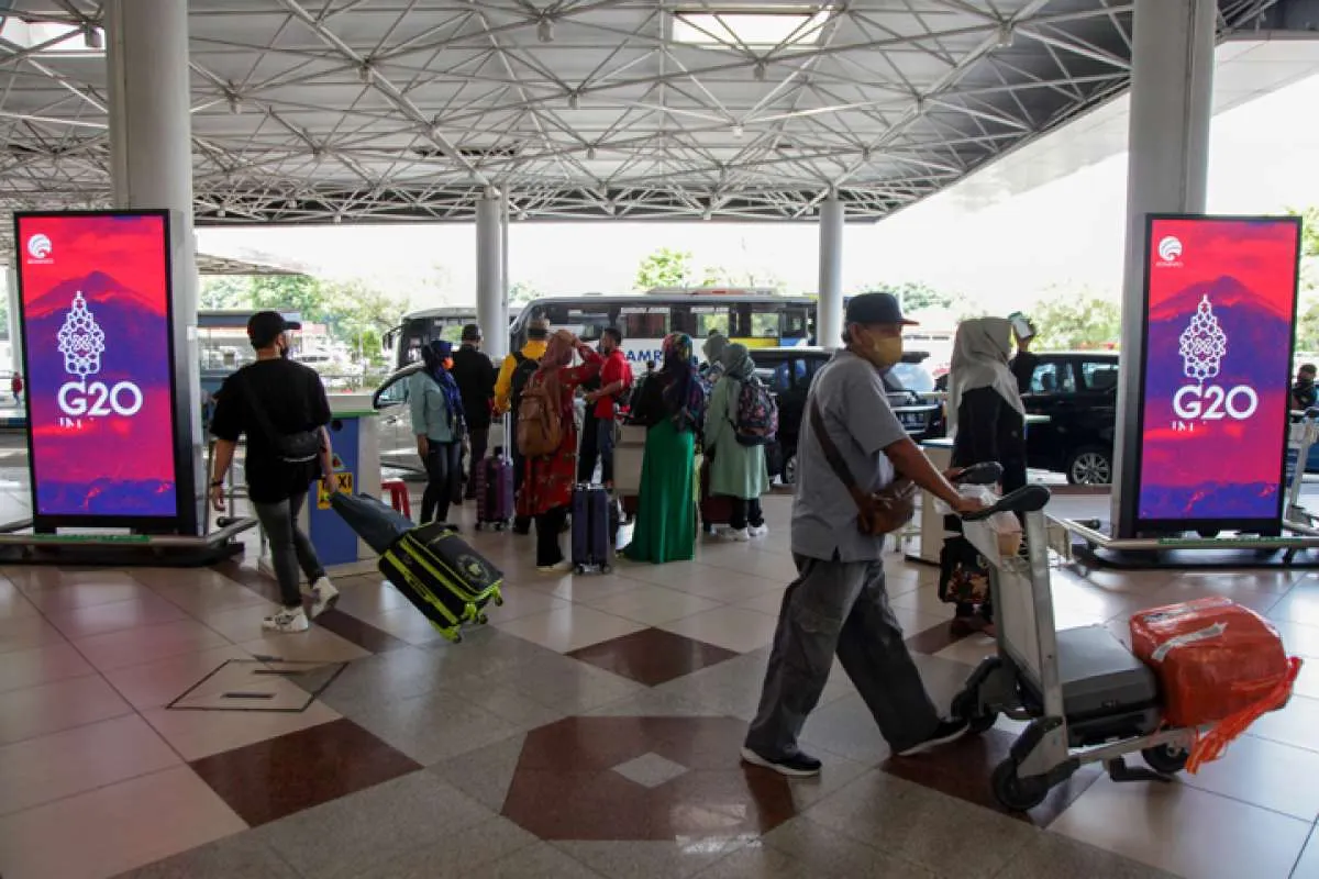 Menhub Cek Bus Listrik Merah Putih untuk Dukung Mobilitas di KTT G20