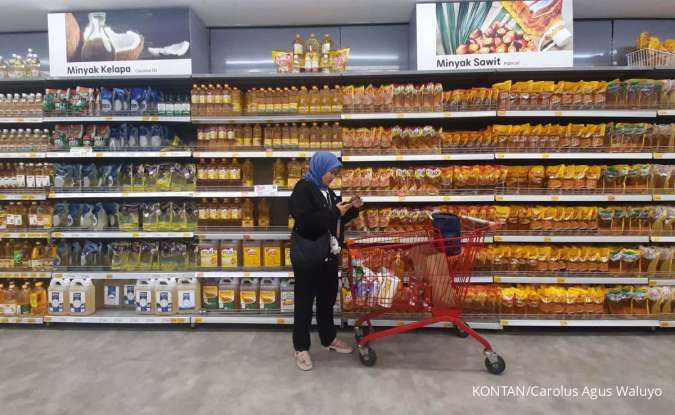 IKK Agustus 2025 Terkoreksi, Optimisme Konsumen di Titik Terendah Setahun