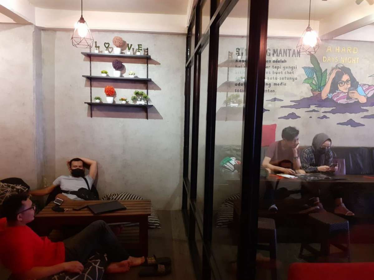 Sensasi Berkencan Sambil Makan di Rumah Mantan