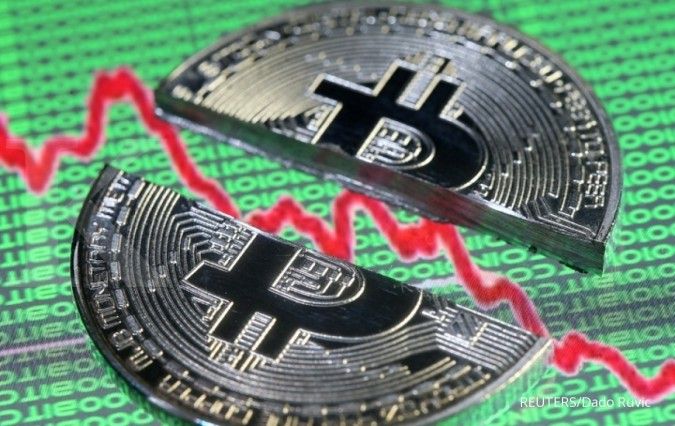 Bitcoin mengalami hari roller-coaster, terempas ke level US$ 30.000 