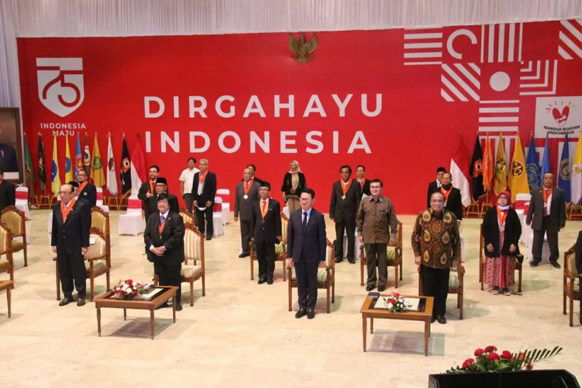 Lebih dari 500 insinyur profesional teknik kehutanan dikukuhkan