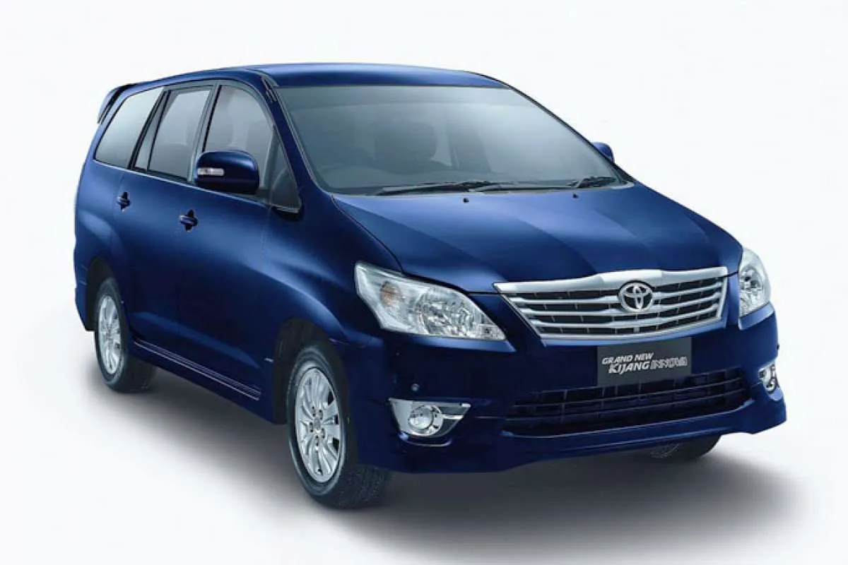 Harga mobil bekas Toyota Kijang Innova edisi ini mulai Rp 100 juta per Juni 2021