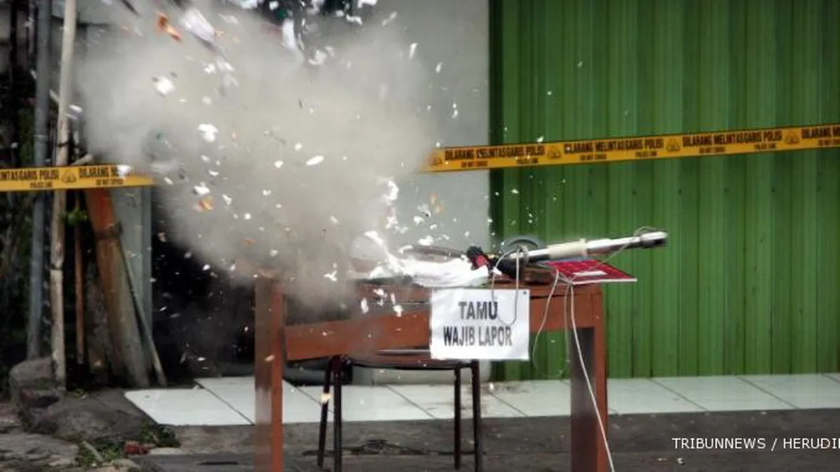 Benda yang diduga bom rakitan ditemukan di Tambora