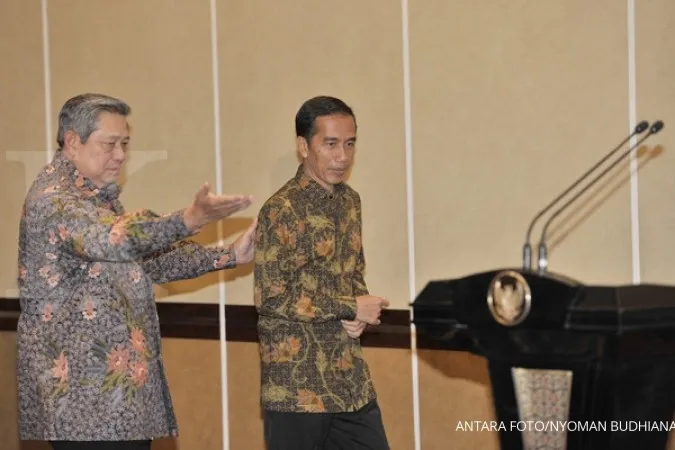 Yudhoyono hosts Jokowi at Presidential Palace