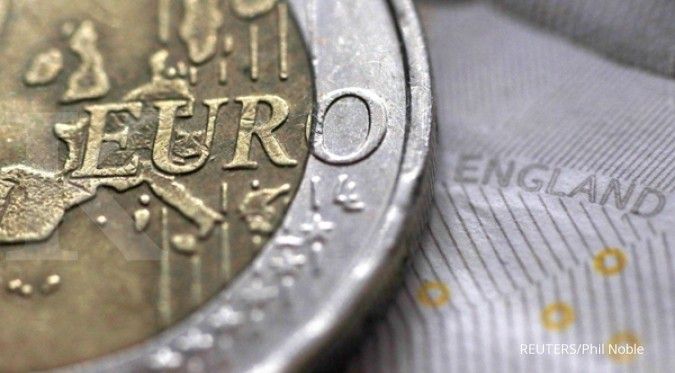Euro berbalik ungguli poundsterling