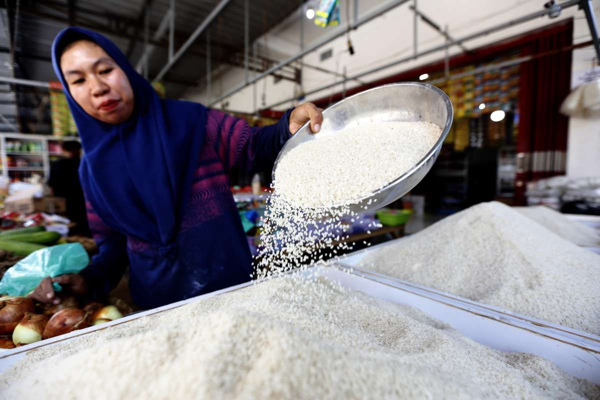 Kejagung Memeriksa Enam Produsen Beras