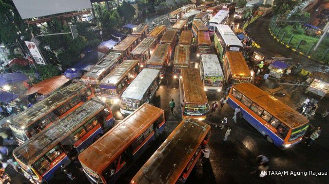 Ahok berencana pensiunkan bus Kopaja dan Metromini