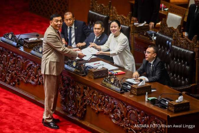 DPR sahkan RUU TNI menjadi UU